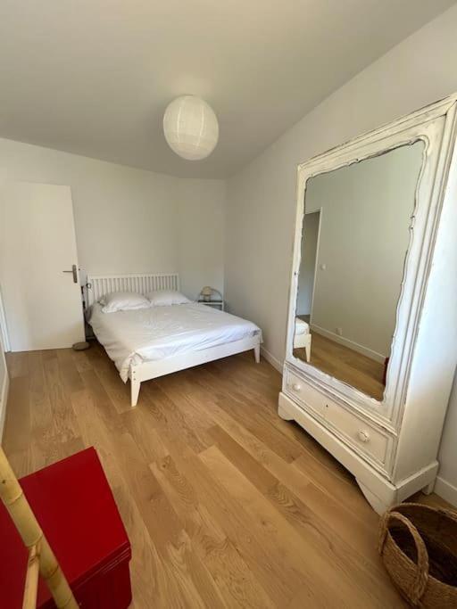 Superbe Appartement Bord De Mer Сен-Мандріє-сюр-Мер Екстер'єр фото